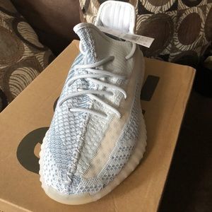 Yeezy 350 Boost Cloud White